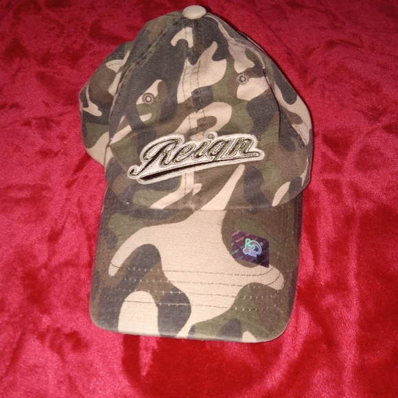 Reign Hat Collection - Picture 4 of 9